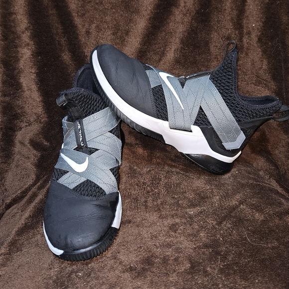 lebron soldier 12 black grey